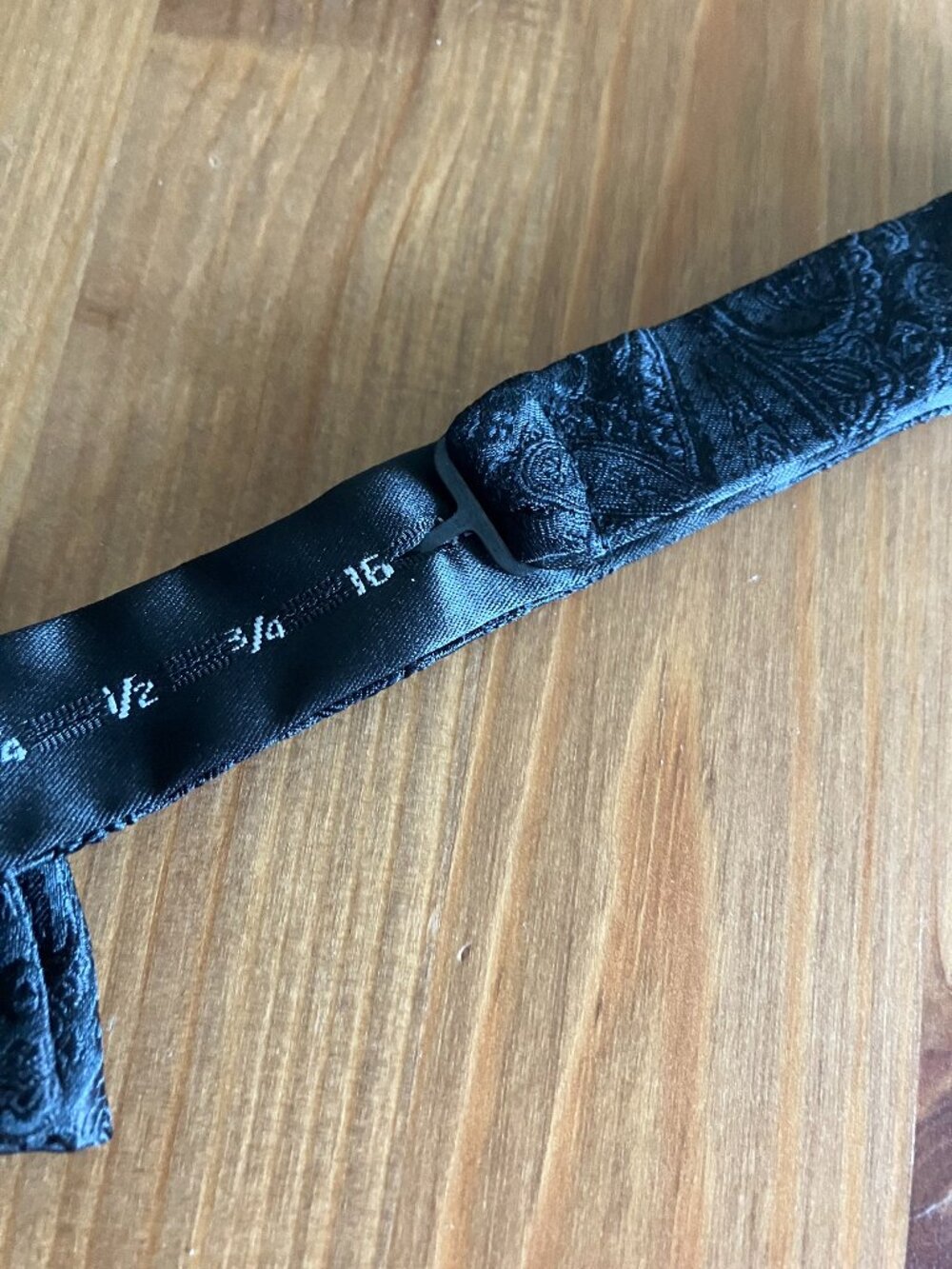 Men's black silk Jos. A. Bank cummerbund and bow tie - Picture 5 of 12